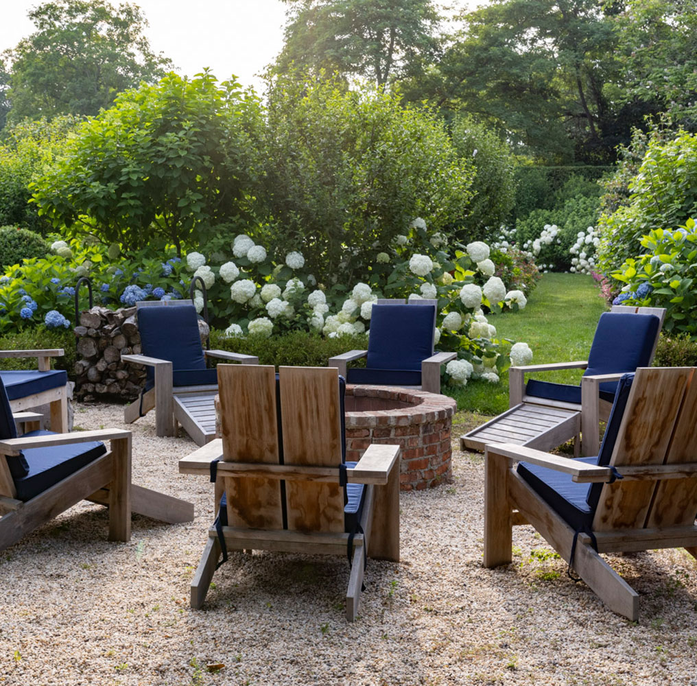 Sitting Place Professional landscaping services for residential properties in the Hamptons